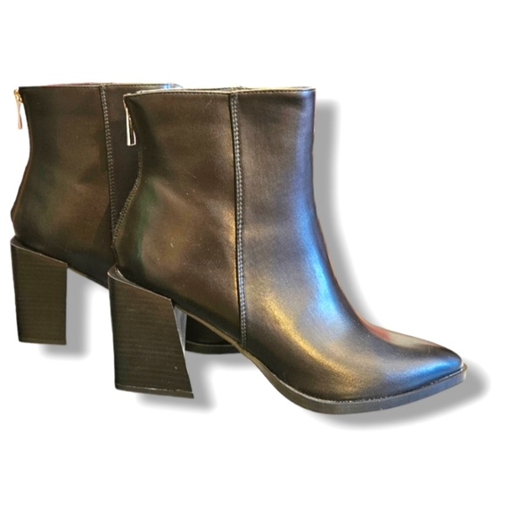 Black leather block heeled ankle boots - Picture 1 of 9